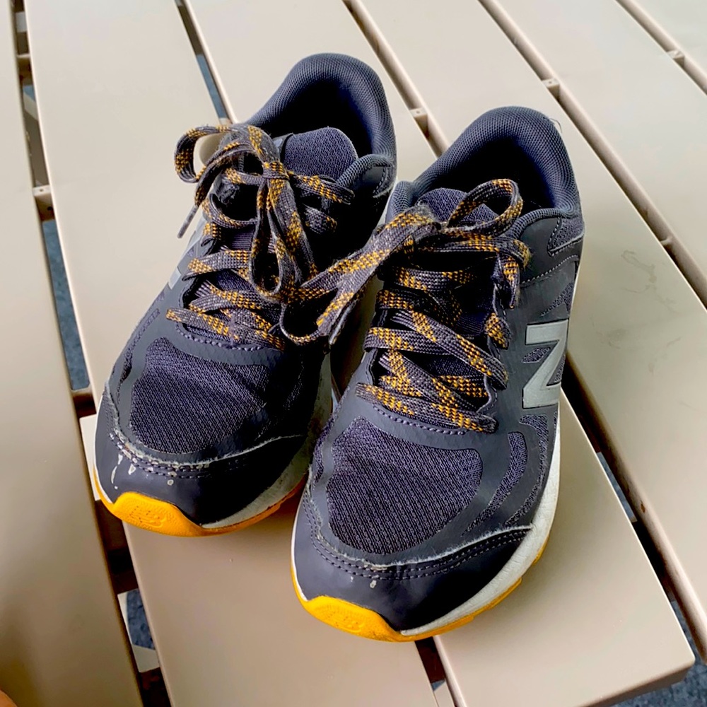 New balance boy shoes
